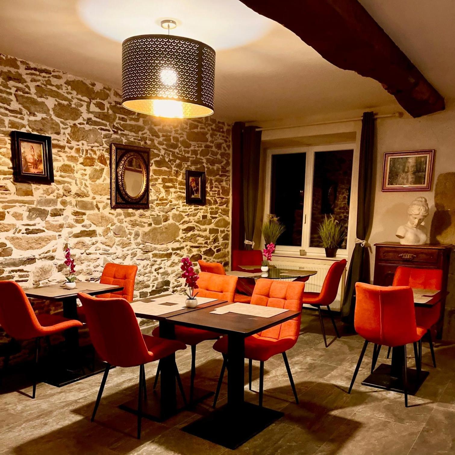 Le Manoir Des Haies Spa Les Champs-Geraux Exterior photo